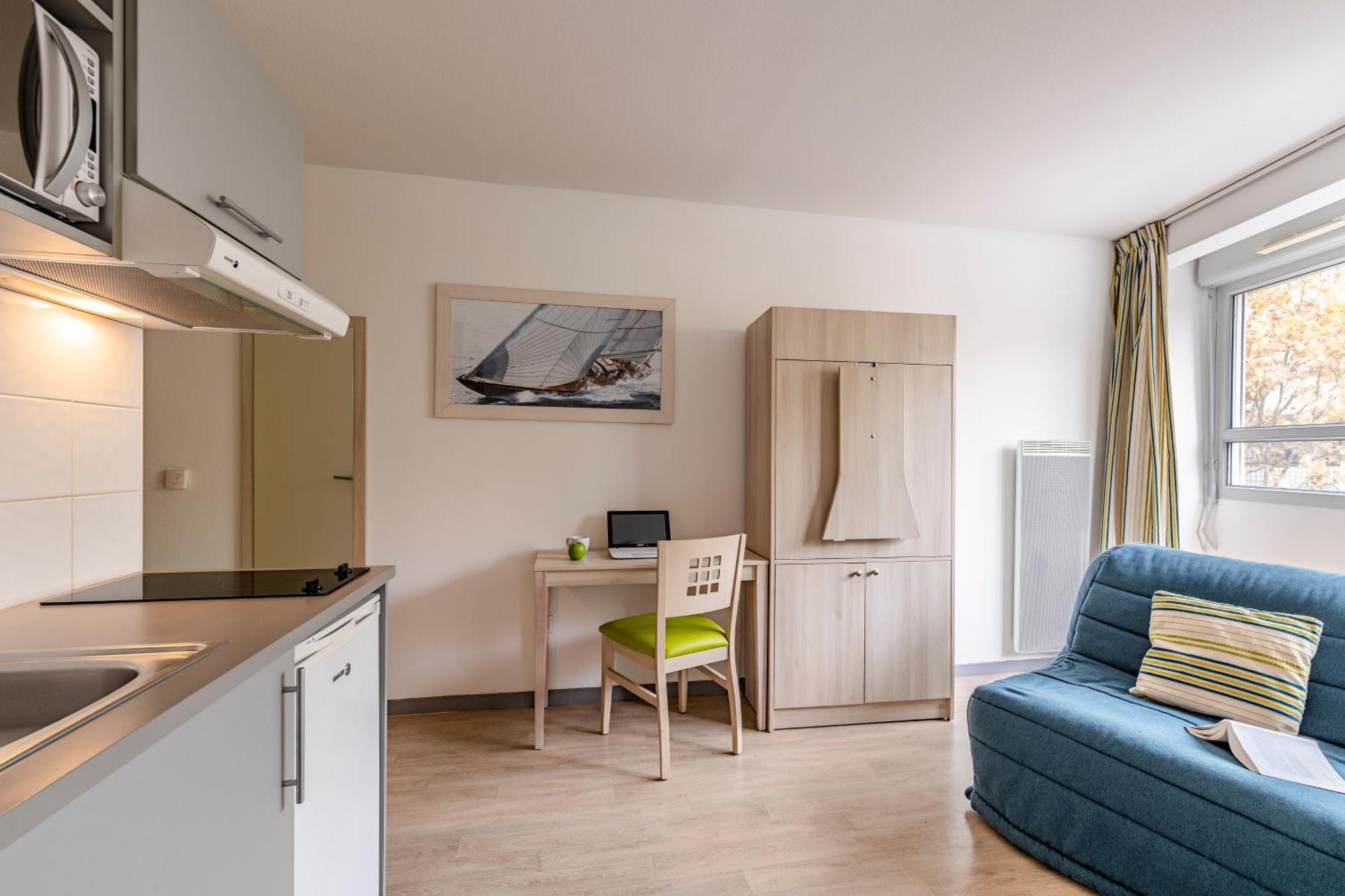 One-Bedroom Apartment &